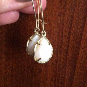Kendra Scott Pearl earrings